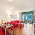 Apartment Mit Seeblick Auf Den Luganersee