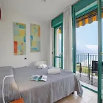 Mit Seeblick Auf Den Luganersee Apartment *