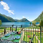 Mit Seeblick Auf Den Luganersee Apartment *