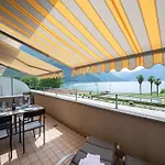 Apartment Mit Seeblick Auf Den Luganersee