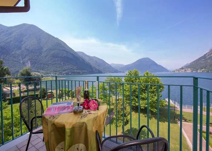 Mit Seeblick Auf Den Luganersee بورليتسا